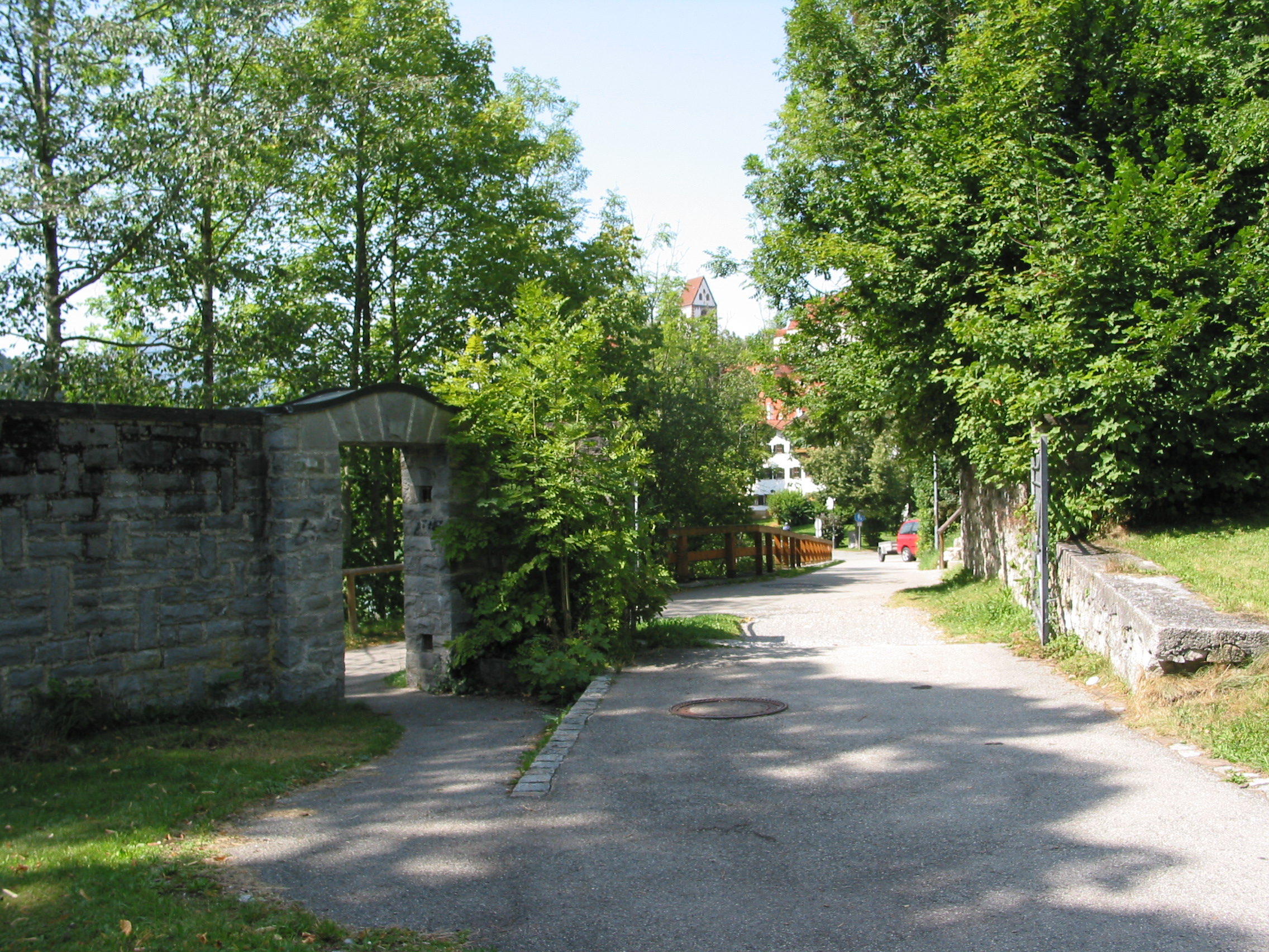 Beginning of the Romantic road running up through Dinkelsbuehl